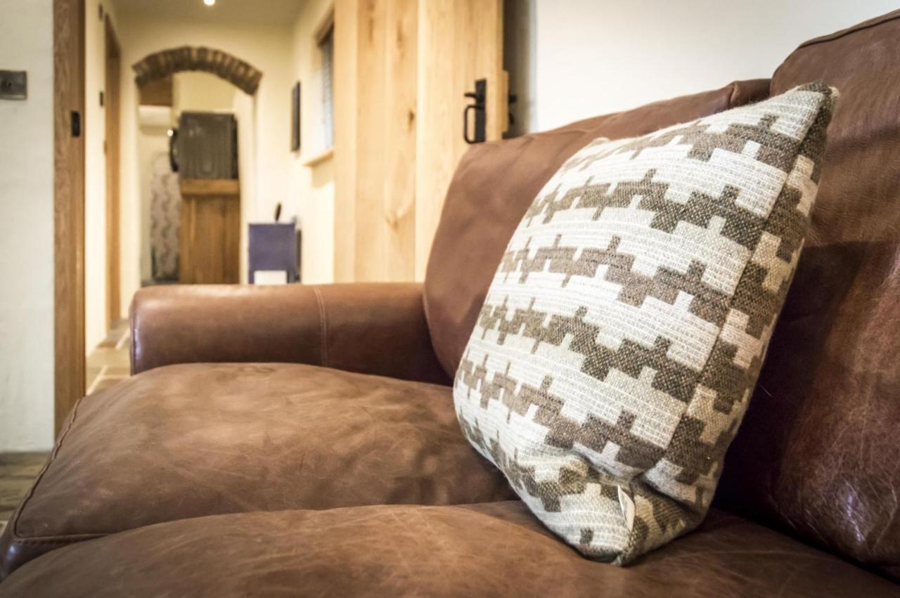 Lavender - Luxurious Barn Conversion - Blossom Farm Johnston Kültér fotó